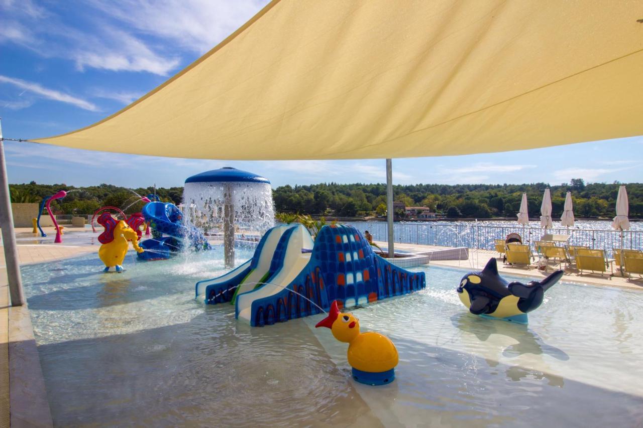 Holiday park Easyatent Tent Lanterna Cervar-Porat